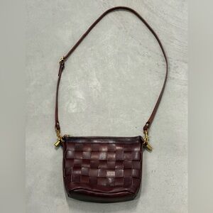Chic Woven Leather Venture Crossbody Bag in Rich Brown